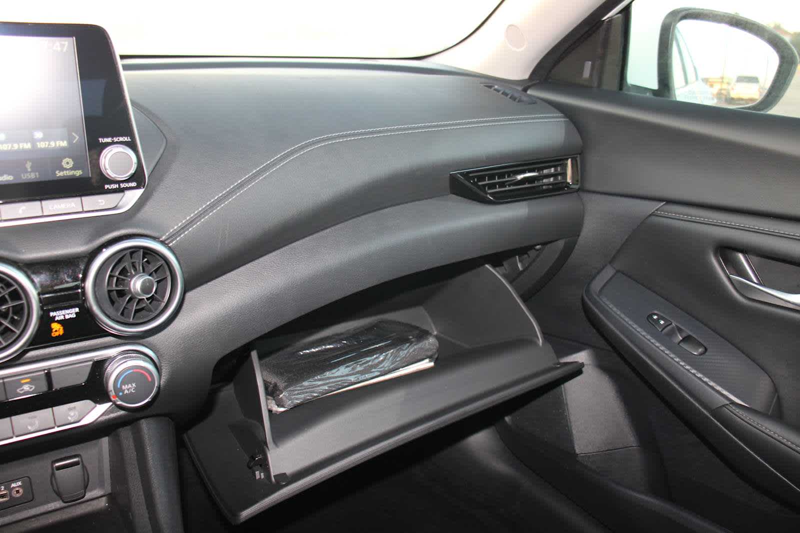 2024 Nissan Sentra SV photo 32