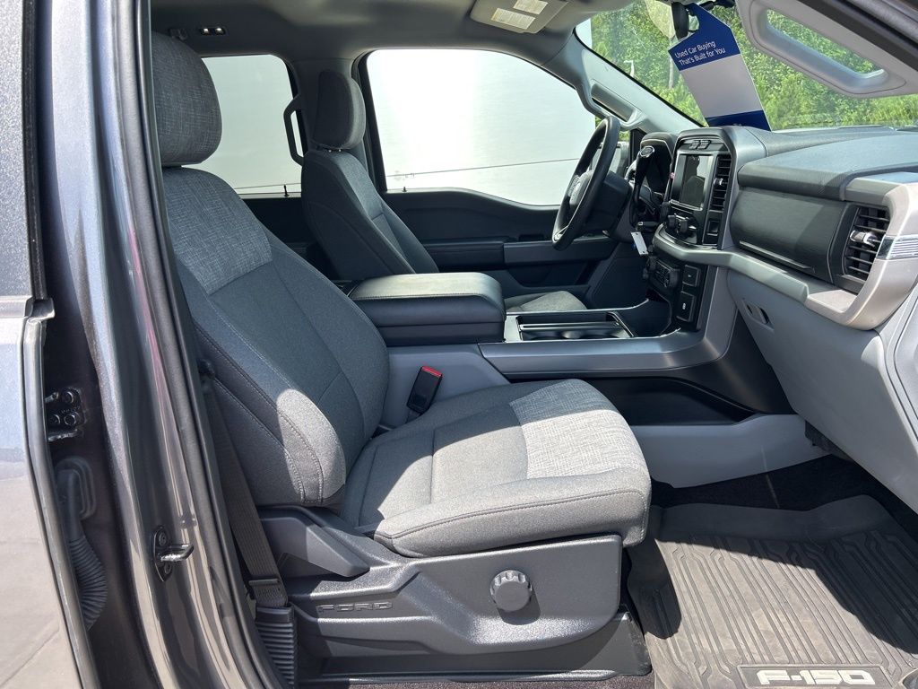 2022 Ford F-150 XLT photo 22