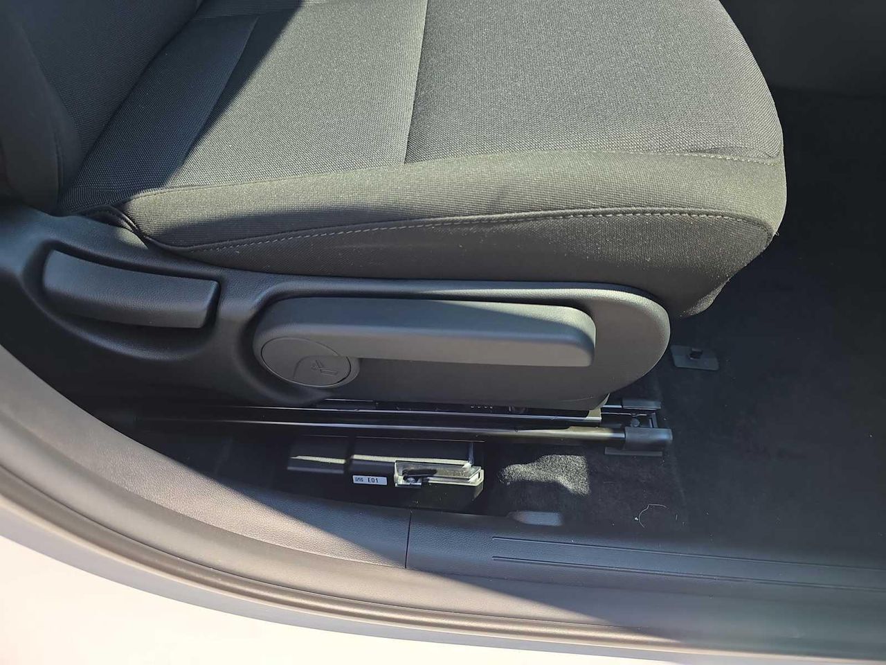 2025 Hyundai Kona SEL photo 21