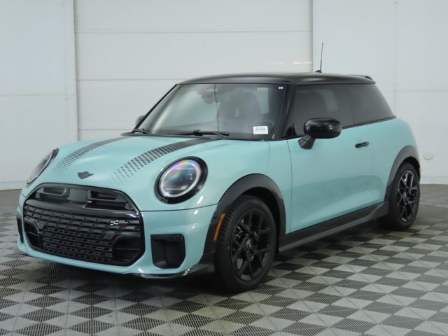 2026 MINI Hardtop 2 Door S's photo