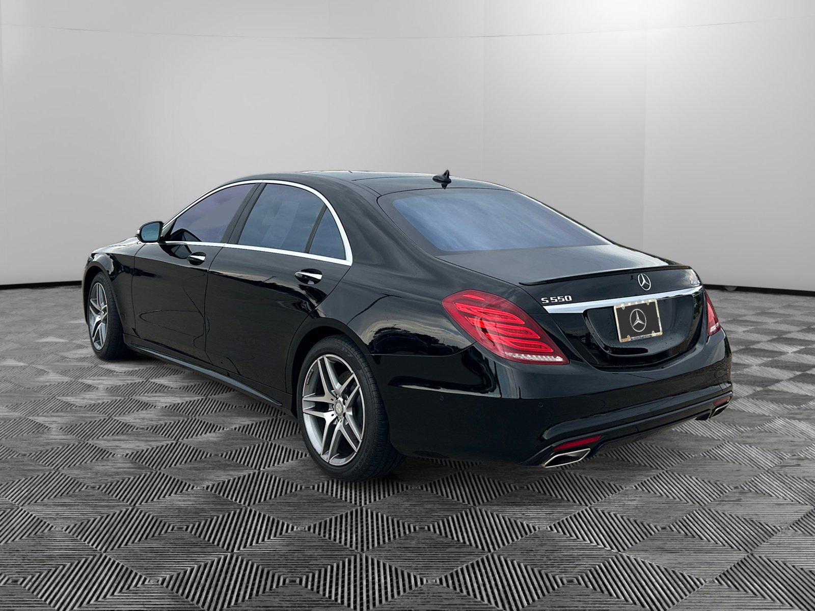 2015 Mercedes Benz S 550 4MATIC photo 3