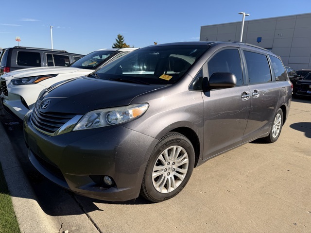 2011 Toyota Sienna XLE