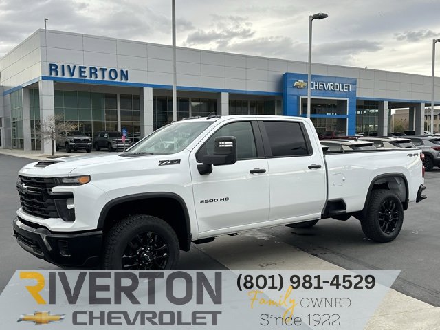 2025 Chevrolet Silverado 2500HD Custom's photo