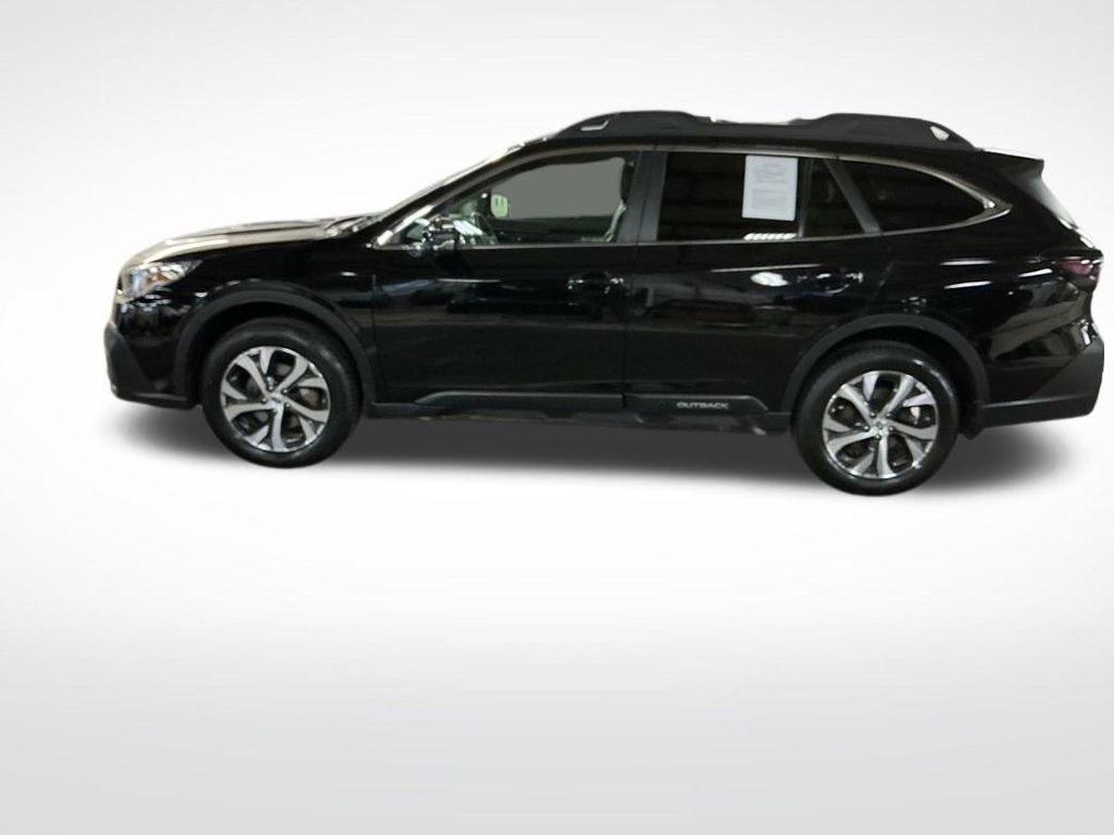 2022 Subaru Outback Limited photo 2