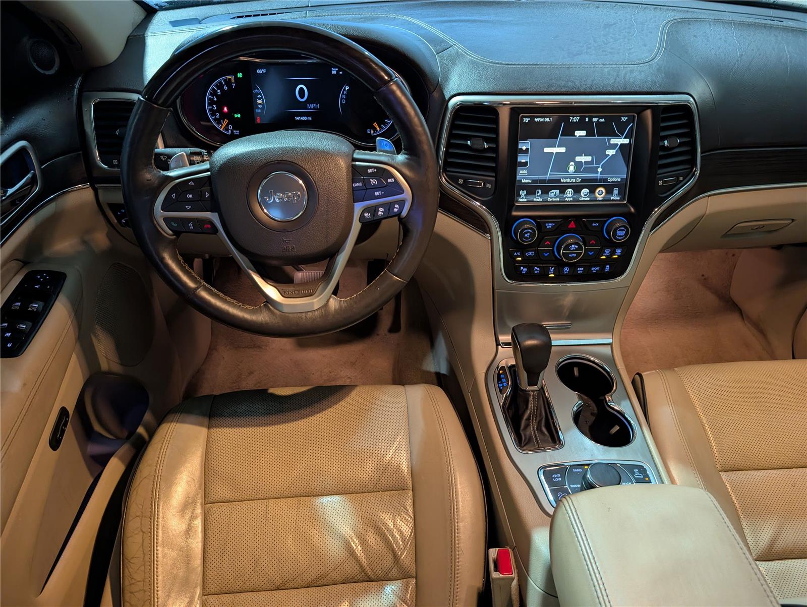 2017 Jeep Grand Cherokee Overland photo 24