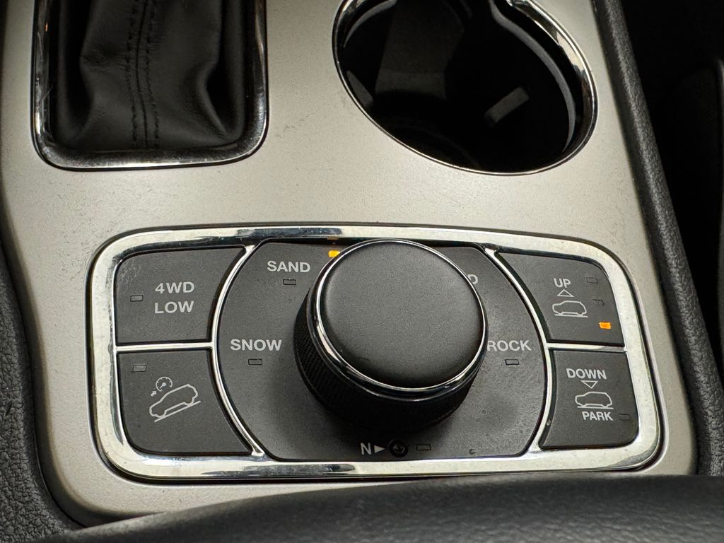 2018 Jeep Grand Cherokee High Altitude photo 26