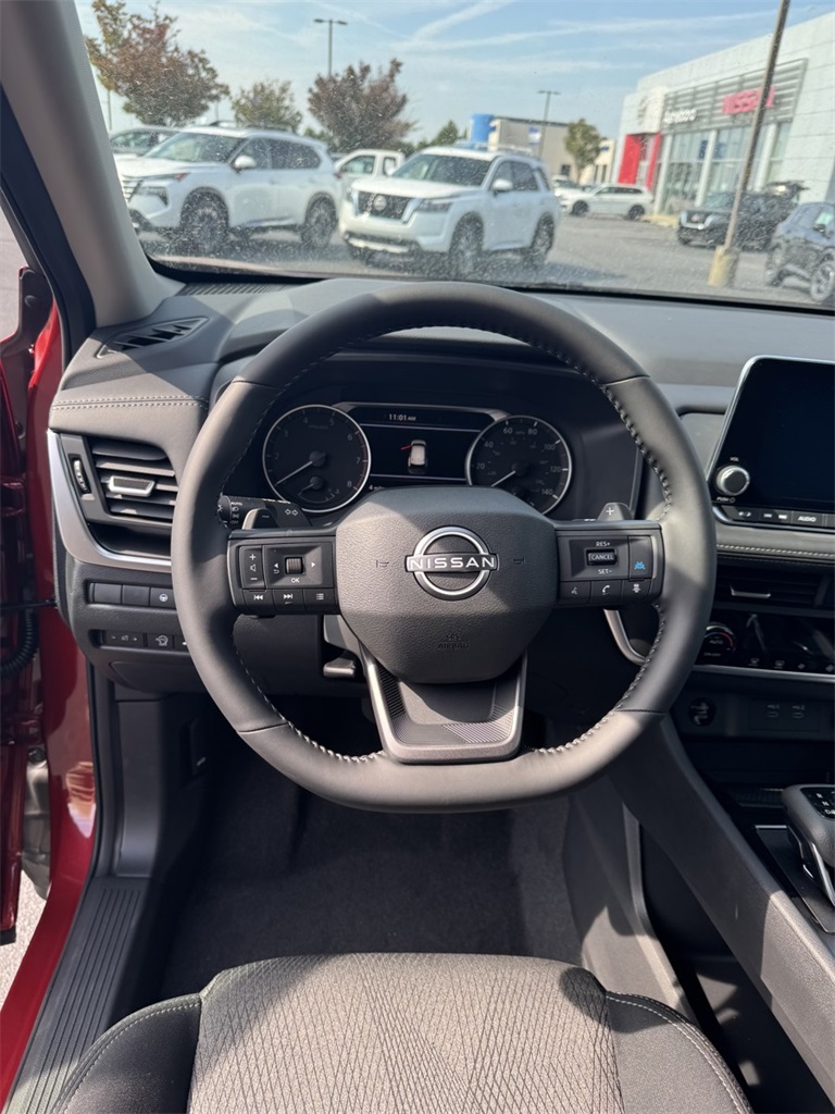 2026 Nissan Rogue SV photo 10