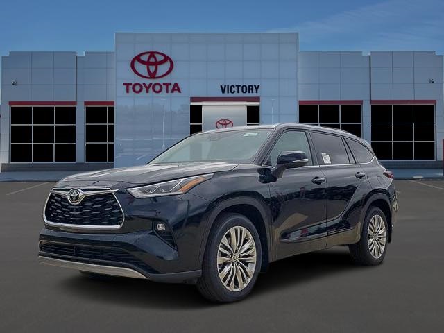 2025 Toyota Highlander Platinum's photo