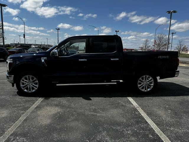 2025 Ford F-150 Lariat photo 2