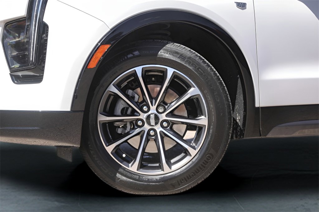 2024 Cadillac XT4 Sport photo 3