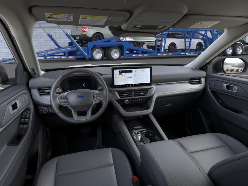 2025 Ford Explorer photo 4