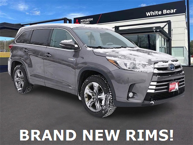 Used 2018 Toyota Highlander Limited Platinum with VIN 5TDDGRFH5JS038711 for sale in White Bear Lake, Minnesota