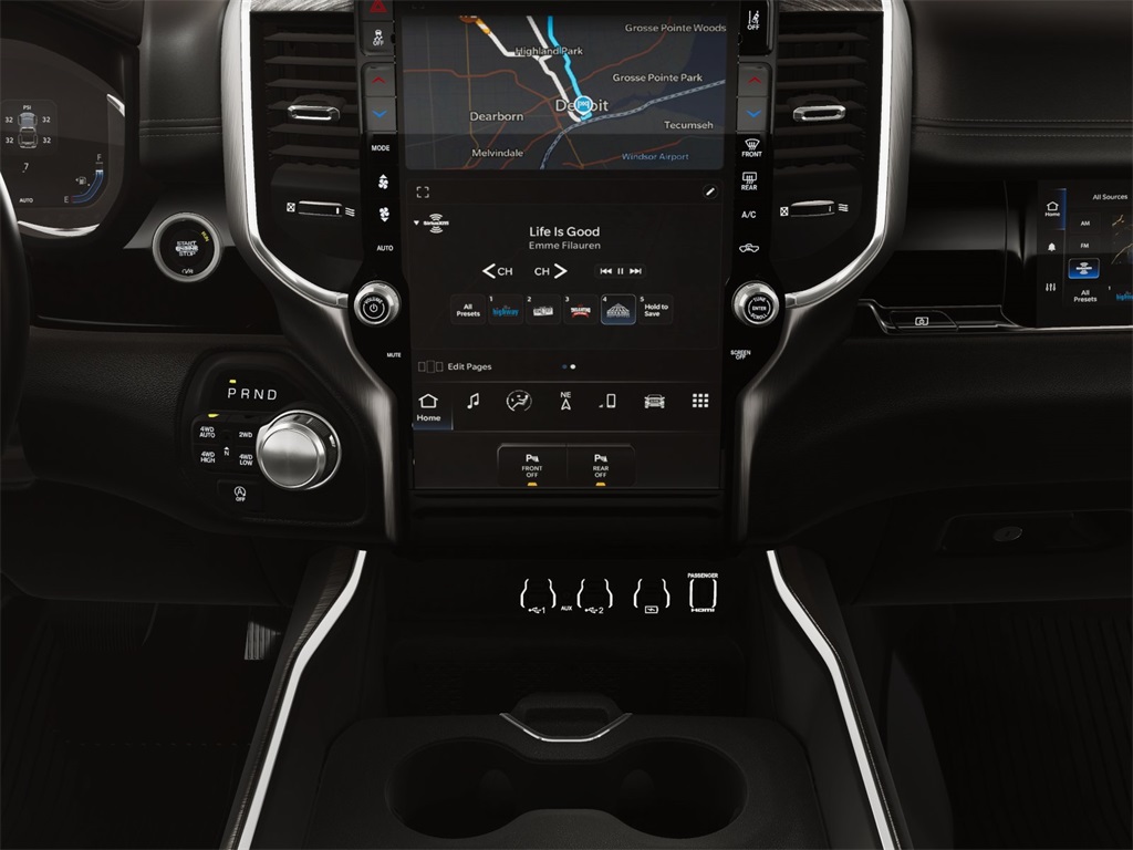 2026 Ram 1500 Laramie photo 19