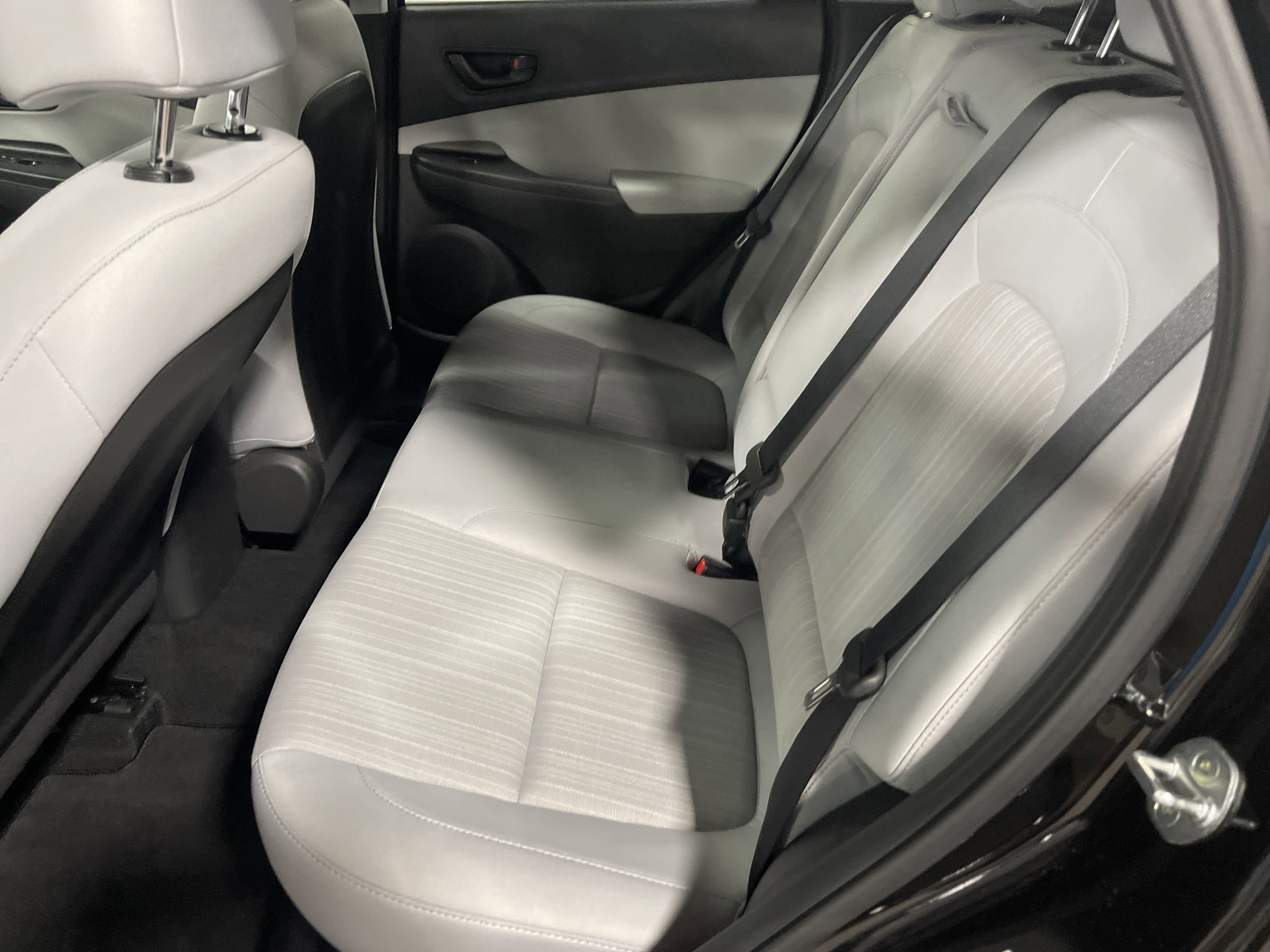 2022 Hyundai Kona SEL photo 4