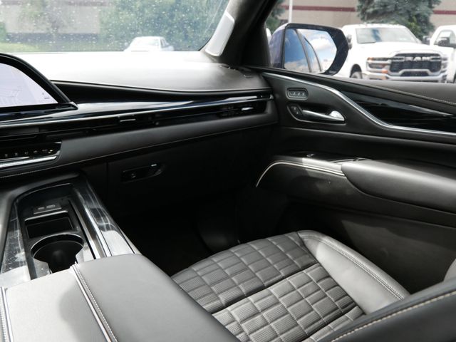 2024 Cadillac Escalade V-Series photo 13