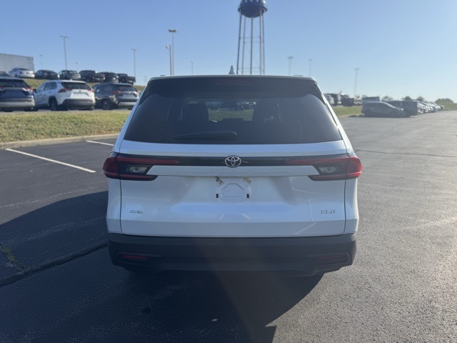 2024 Toyota Grand Highlander XLE photo 4