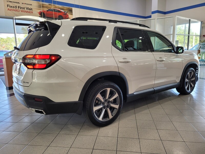 2025 Honda Pilot Elite photo 4