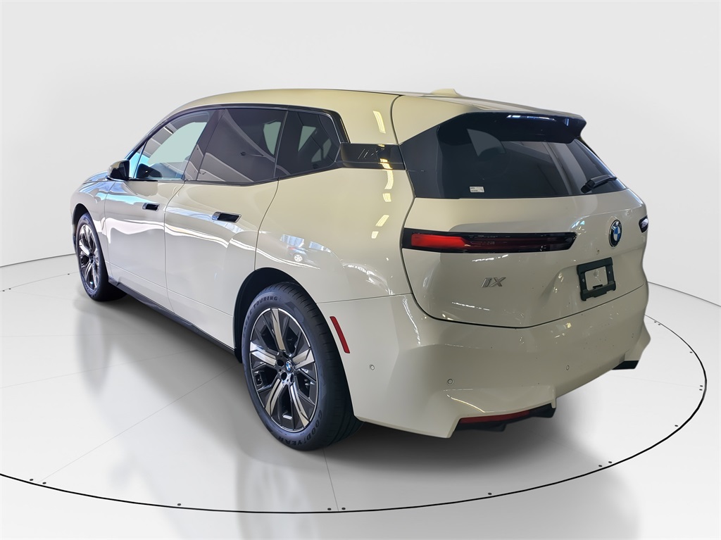 2026 Bmw iX photo 4