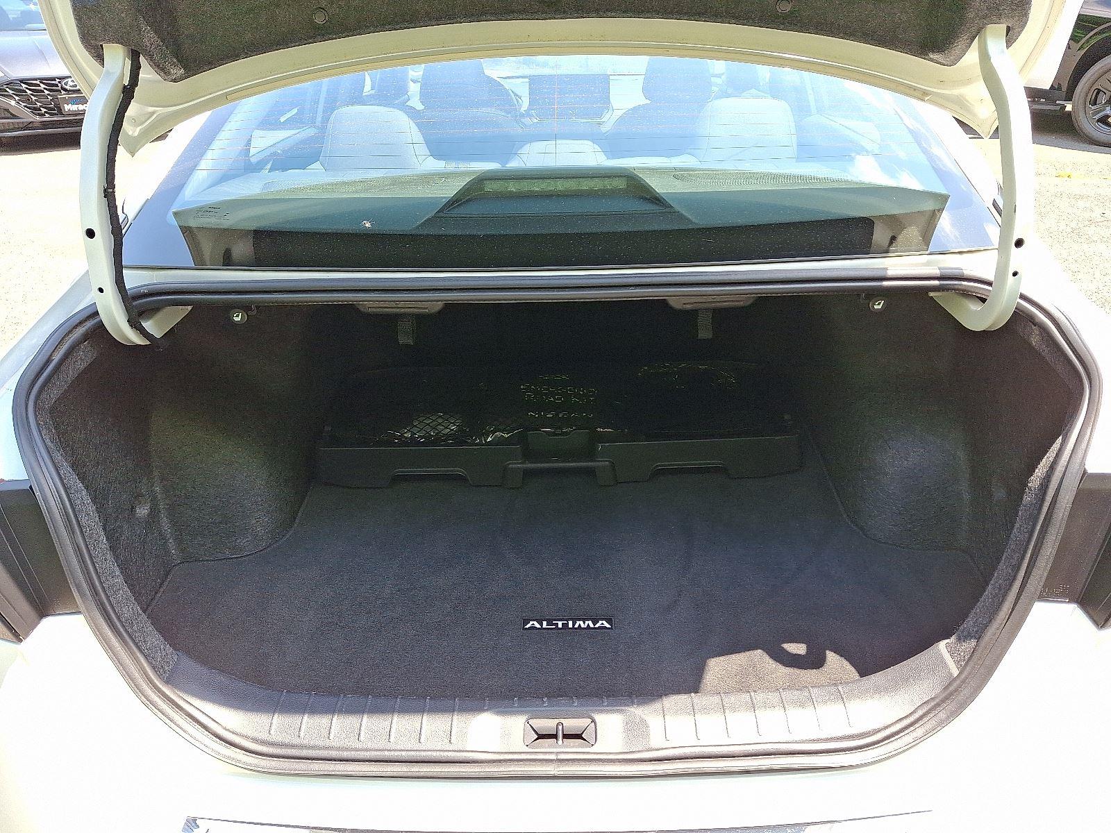 2023 Nissan Altima 2.5 SV photo 28