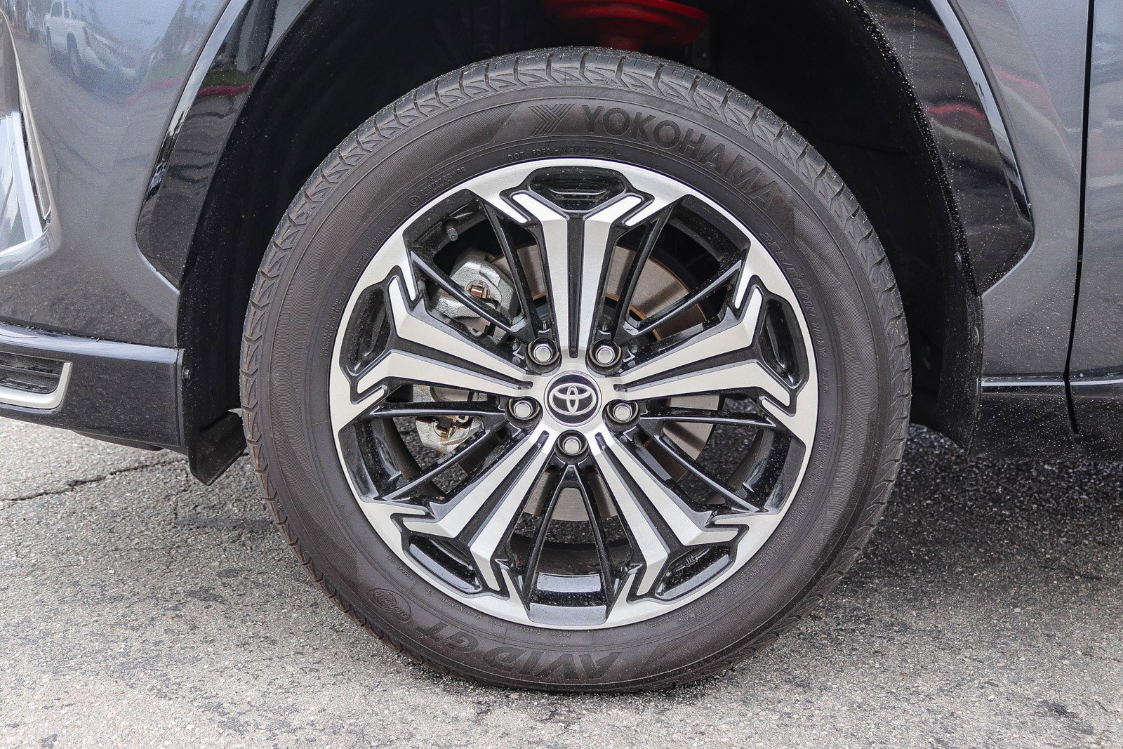 2024 Toyota RAV4 Prime XSE photo 3