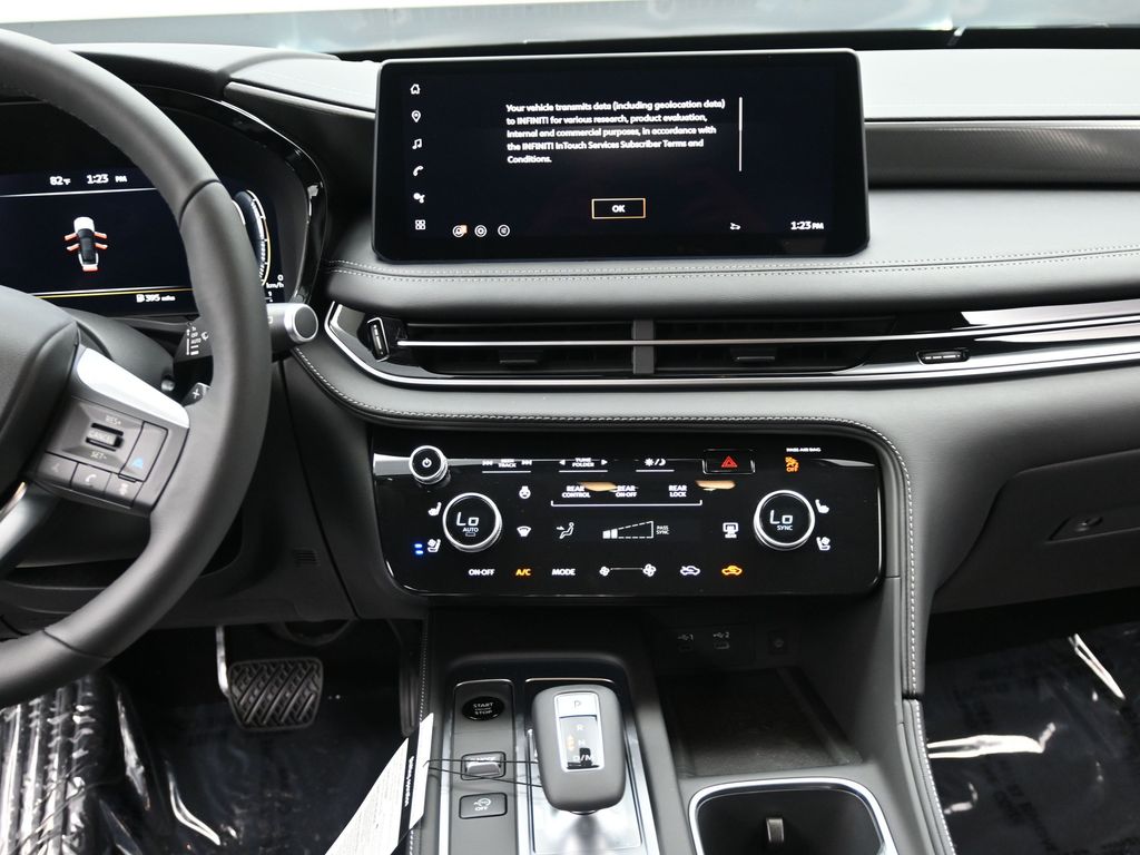 2026 Infiniti QX60 Luxe photo 17