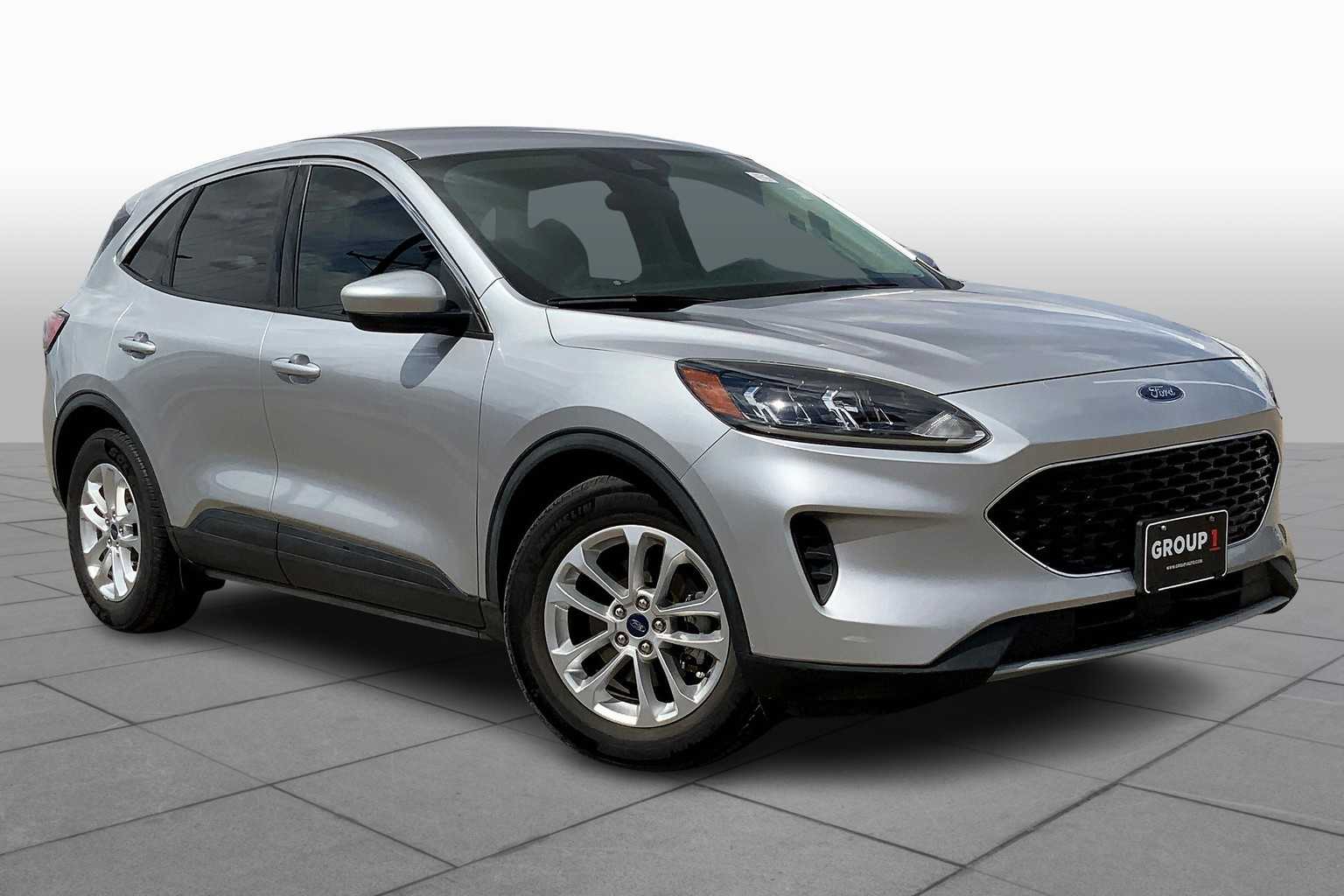 2020 Ford Escape SE photo 2