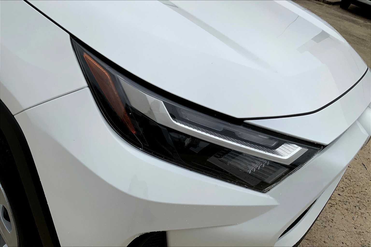 2025 Toyota RAV4 LE photo 24