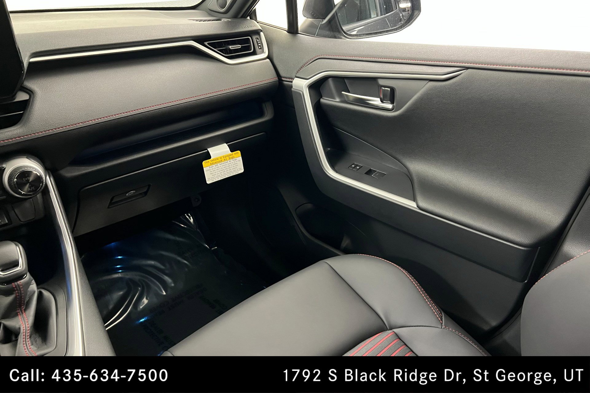 2025 Toyota RAV4 Hybrid XSE photo 9