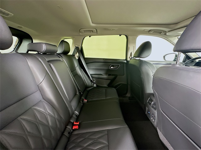 2026 Nissan Rogue Platinum photo 28