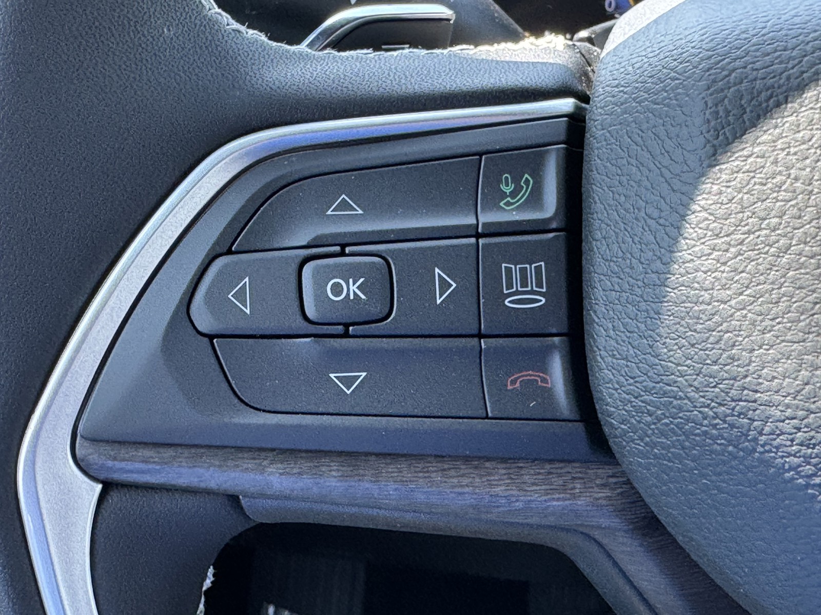 2025 Jeep Grand Cherokee Limited photo 18