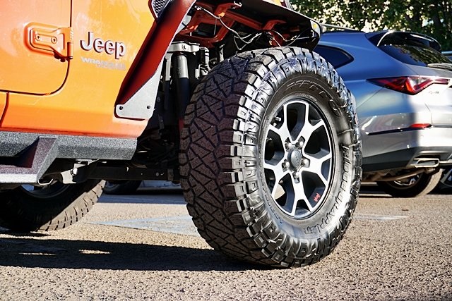 Used 2018 Orange Jeep Unlimited Rubicon image 10