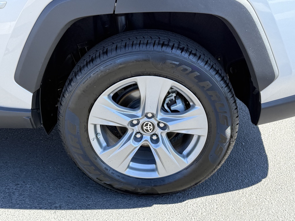 2023 Toyota RAV4 Hybrid LE photo 11