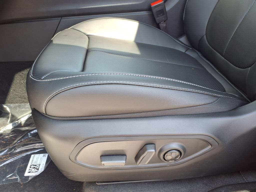 2025 Jeep Grand Cherokee Limited photo 4