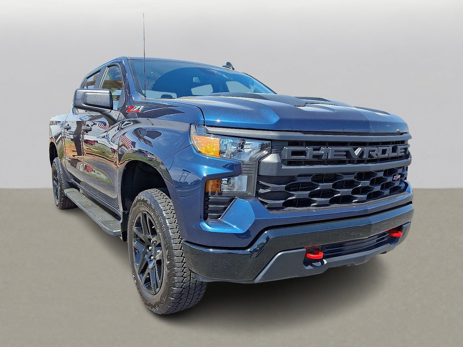 2023 Chevrolet Silverado 1500 Custom Trail Boss photo 2
