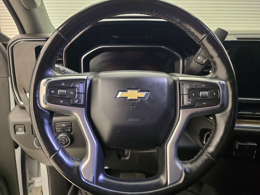 2024 Chevrolet Silverado 2500HD LT photo 9