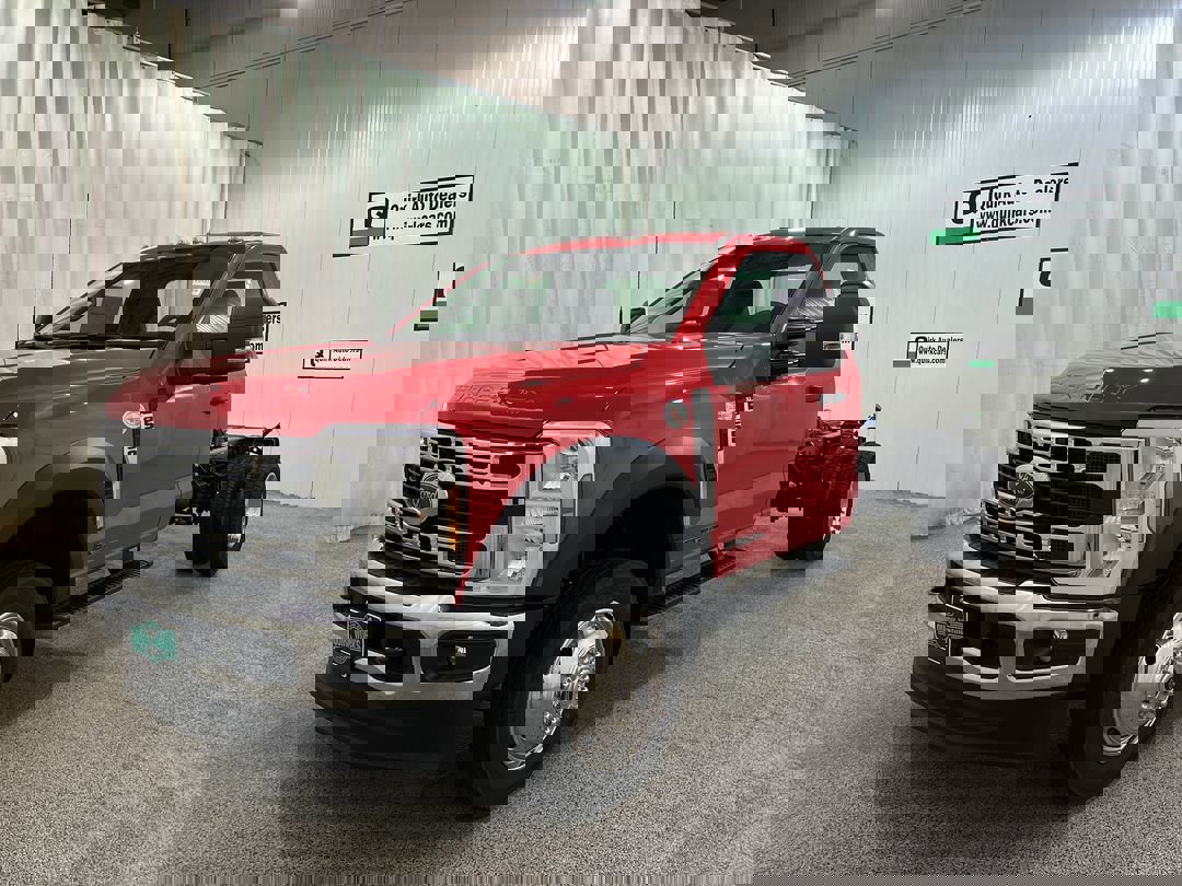 2025 Ford F-550 XL photo 4