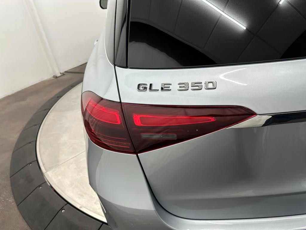 2025 Mercedes Benz GLE 350 4MATIC photo 9