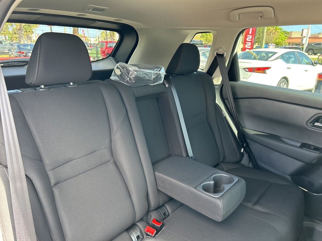 2025 Nissan Rogue S photo 42