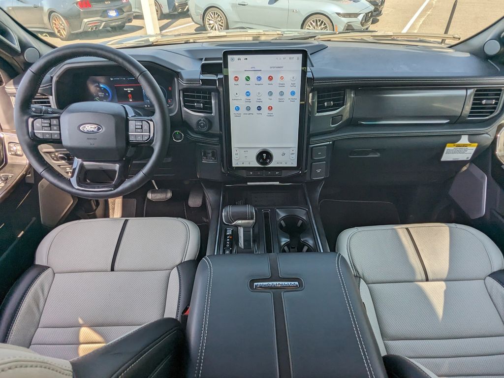 2025 Ford F-150 Lightning Platinum photo 16