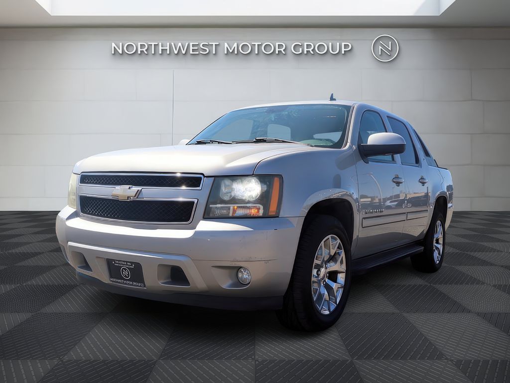 2008 Chevrolet Avalanche LS photo 3