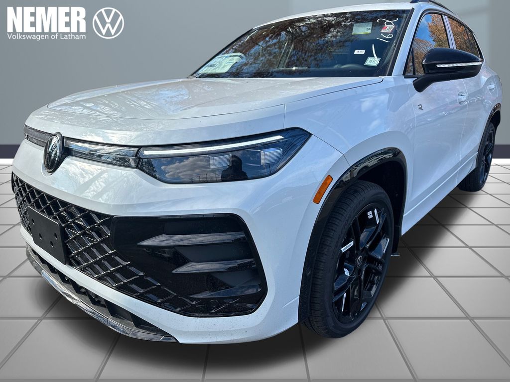 2026 Volkswagen Tiguan SE R-LINE BLACK's photo