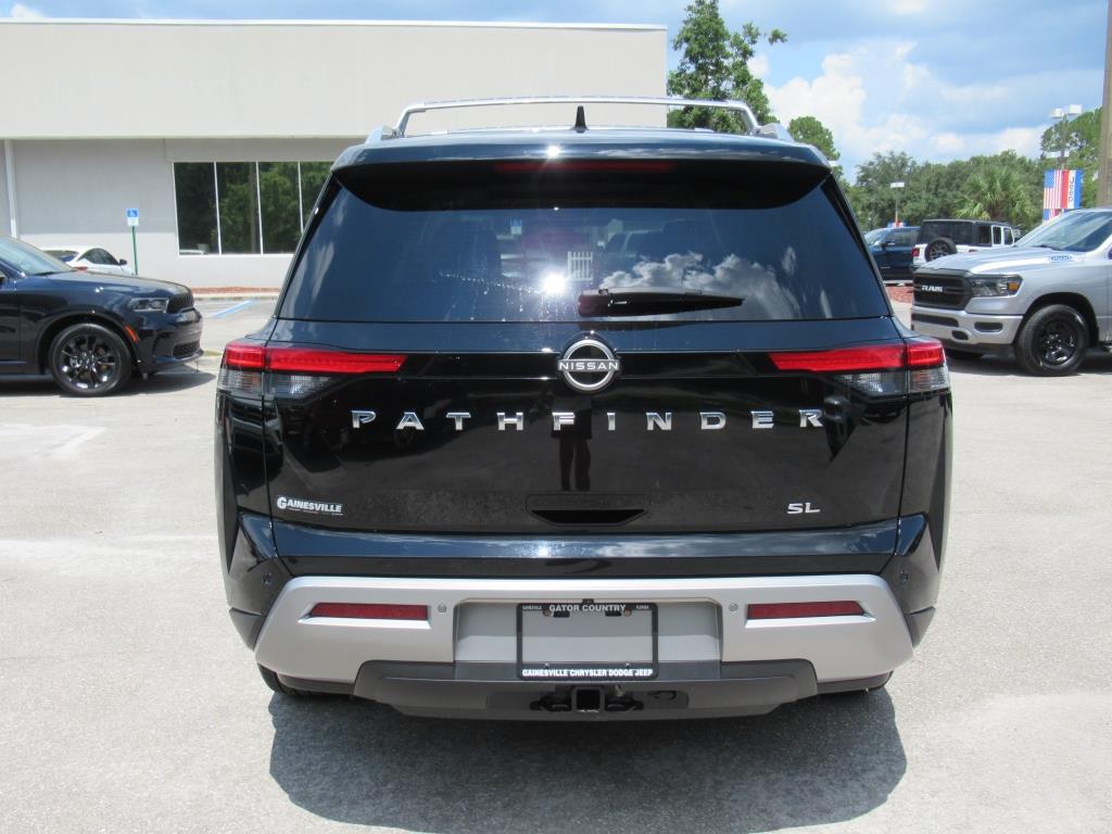 2023 Nissan Pathfinder SL photo 5