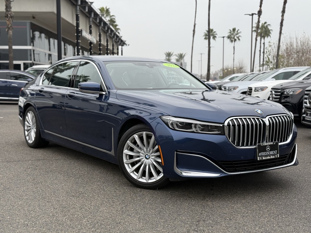 2022 BMW 7 Series 740i's photo