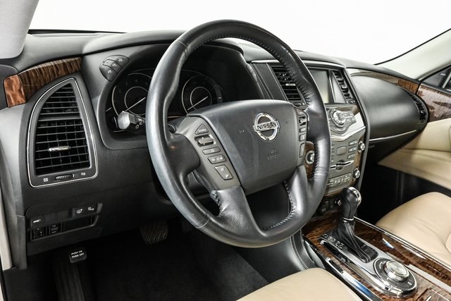 2017 Nissan Armada Platinum photo 3