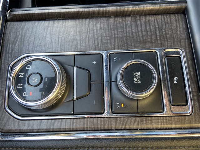 2018 Ford Expedition Limited photo 12