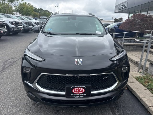 2025 Buick Encore GX Sport Touring photo 2