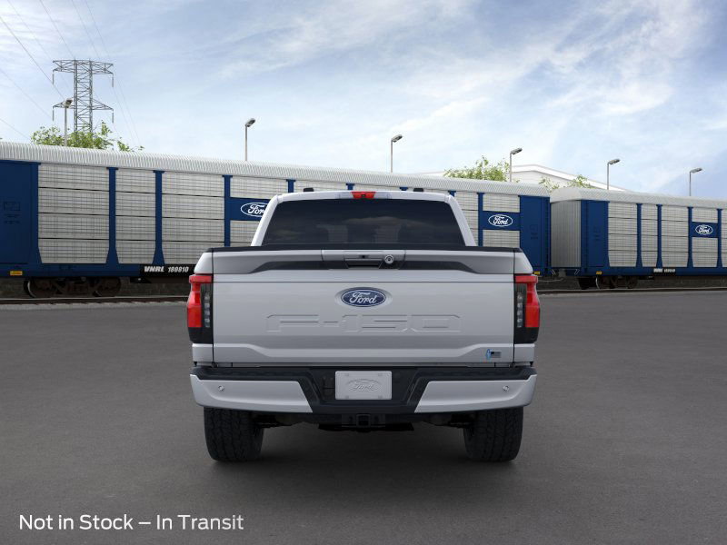 2025 Ford F-150 Lightning photo 5