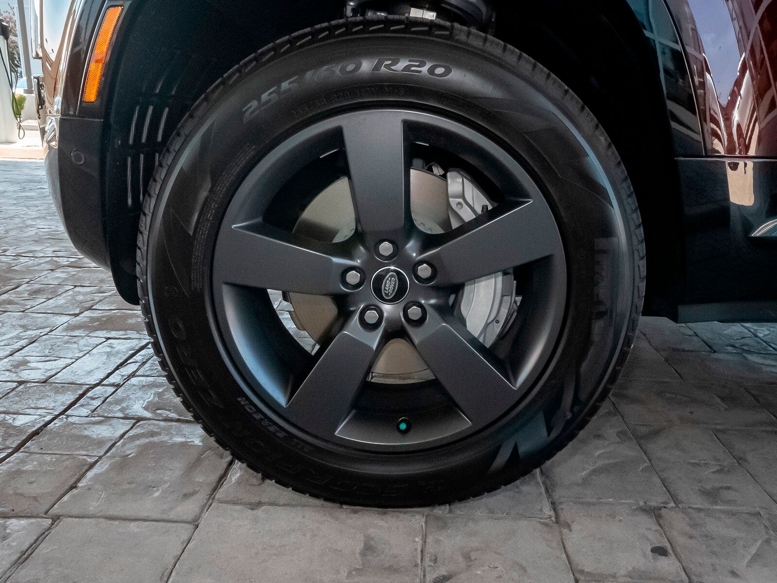 2024 Land Rover Defender 130 X-Dynamic SE photo 54