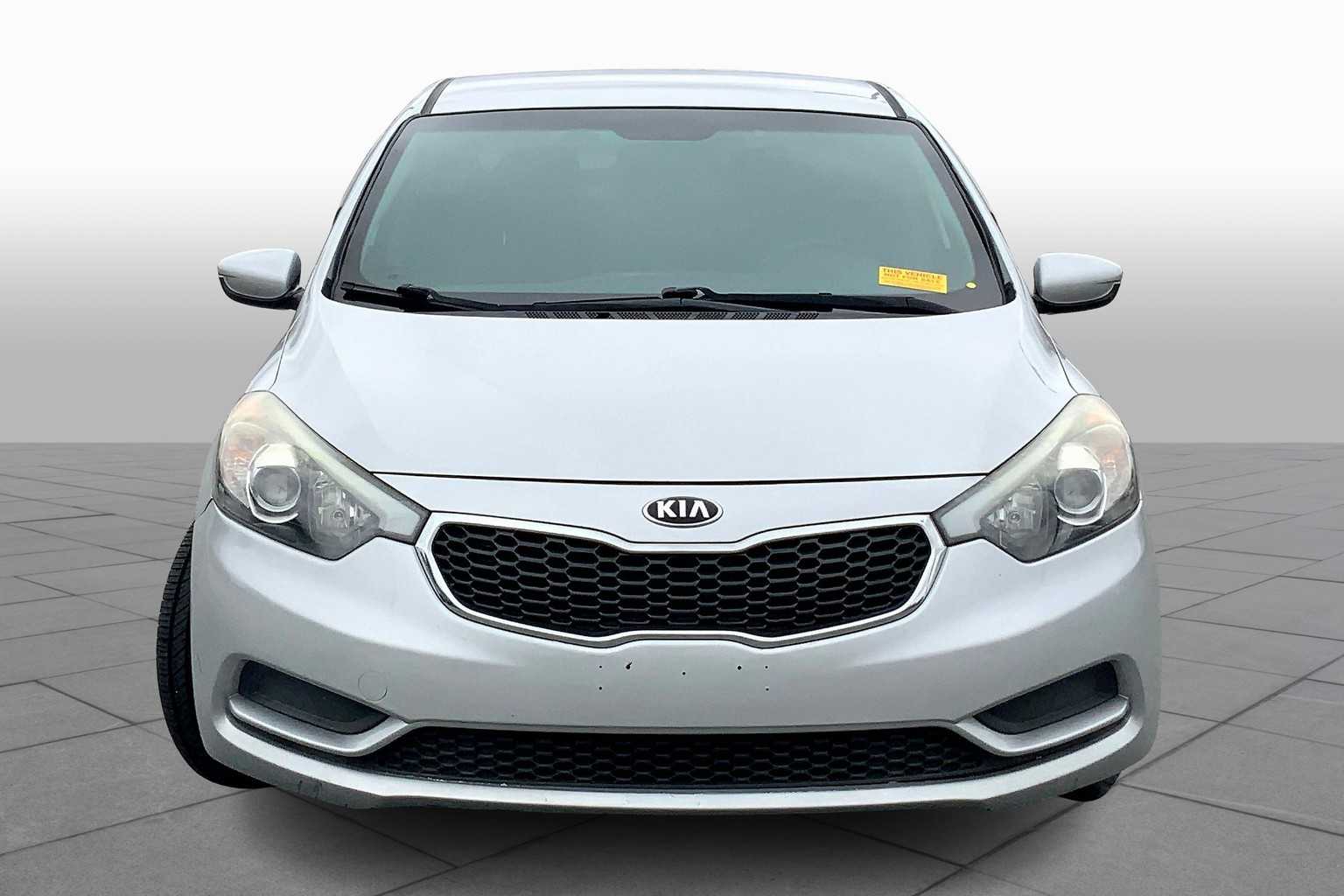 2016 Kia Forte LX photo 3