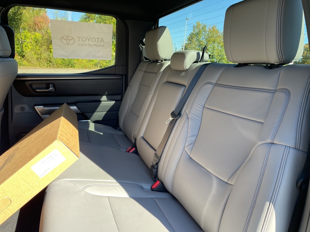 2026 Toyota Tundra SR5 CrewMax photo 5